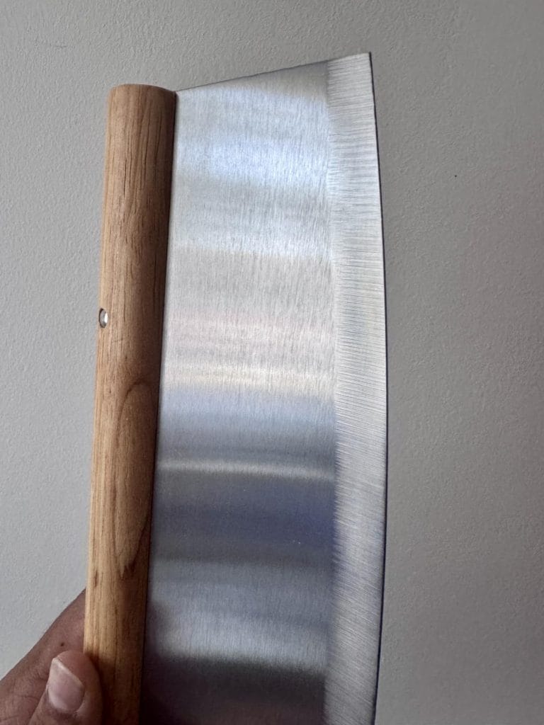 Review of OakChef 32cm Stainless Steel Pizza Rocker Cutter with Wooden Handle by AJ